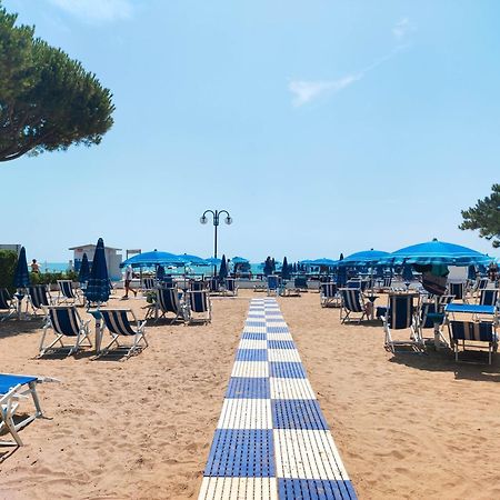 Brioni Fronte Mare Apartment Lido di Jesolo Bagian luar foto